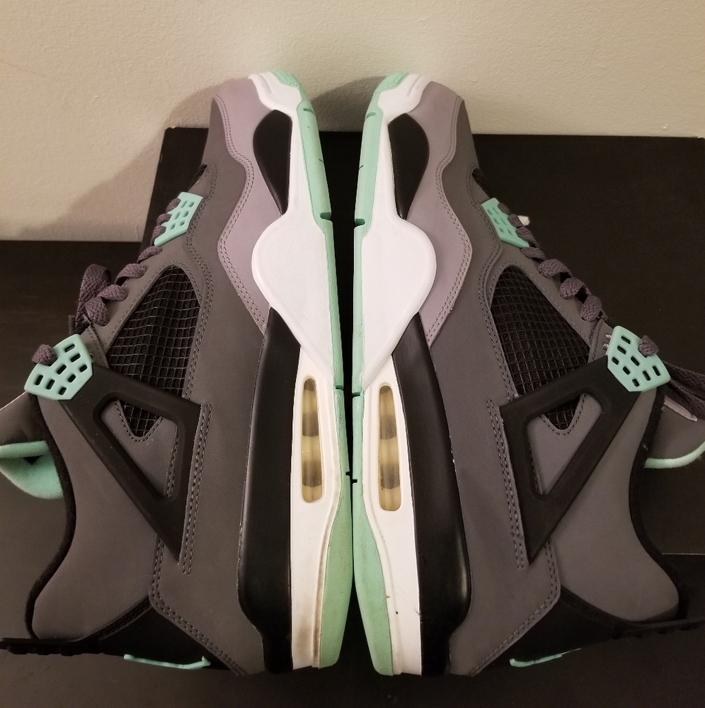 Air Jordan 4 Green Glow